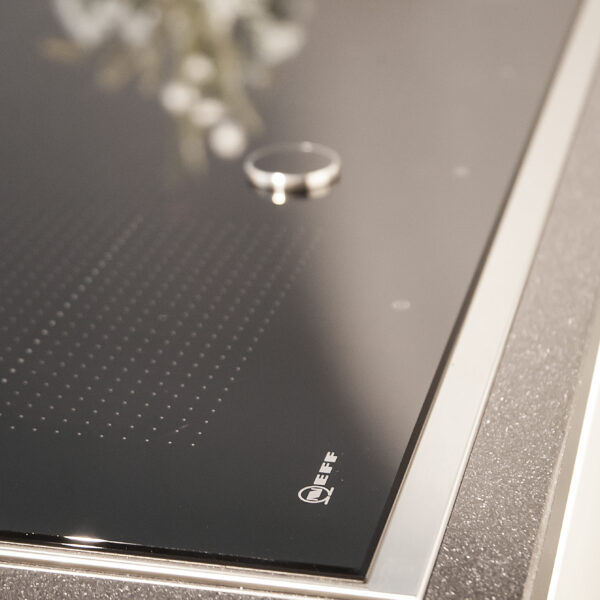 2-Showroom-3-600×600