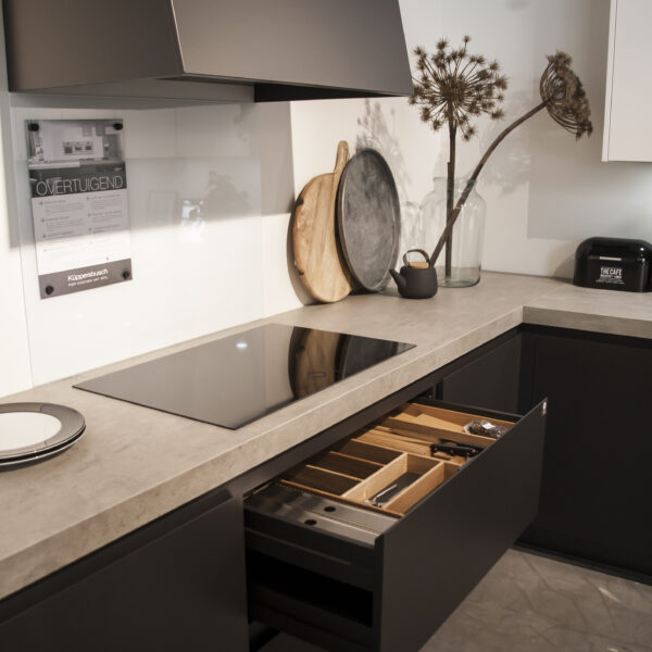 6-Showroom-6-600×600