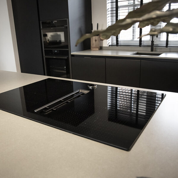 Fam-Venis-19-600×600