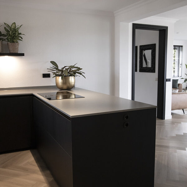 Fam-Venis-3-600×600